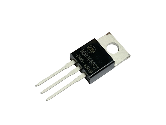 30A600V MUR3060CT TO-220AB 25ns مبررات استعادة فائقة السرعة للدارات عالية التردد